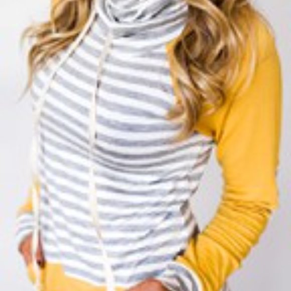 Yellow and striped top - Picture 1 of 5